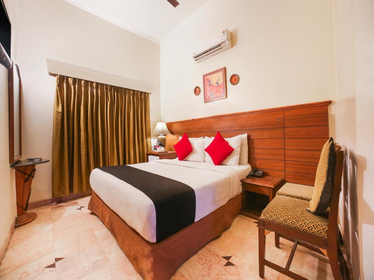 Capital O 10953 Dayal Lodge - A Boutique Hotel Агра Экстерьер фото
