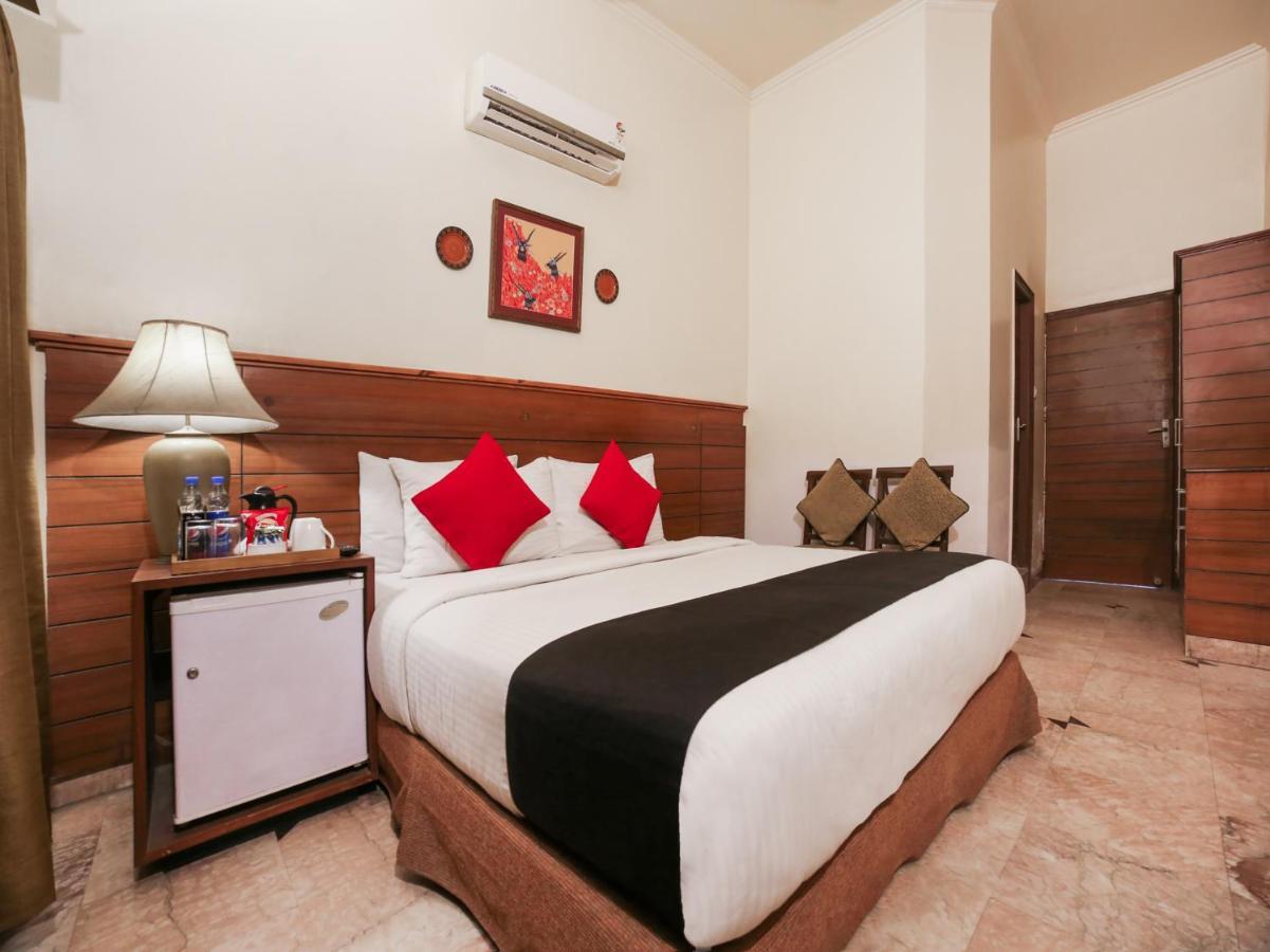 Capital O 10953 Dayal Lodge - A Boutique Hotel Агра Экстерьер фото