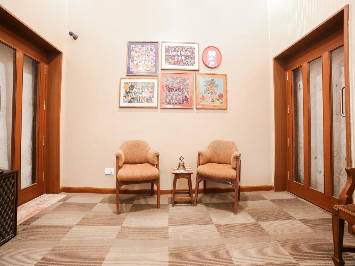 Capital O 10953 Dayal Lodge - A Boutique Hotel Агра Экстерьер фото