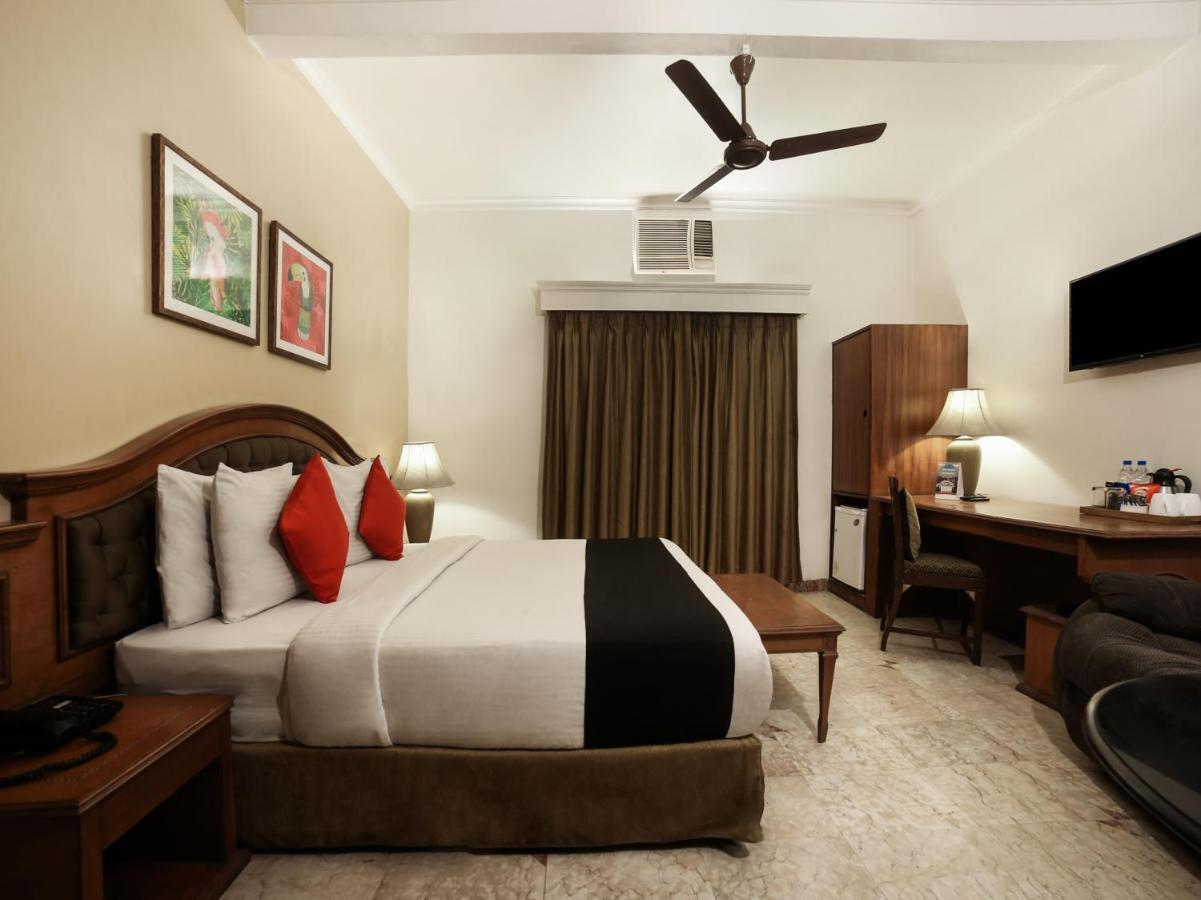 Capital O 10953 Dayal Lodge - A Boutique Hotel Агра Экстерьер фото
